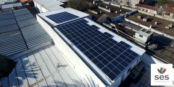 Instalación fotovoltaica en TOTO Calzados Maldonado